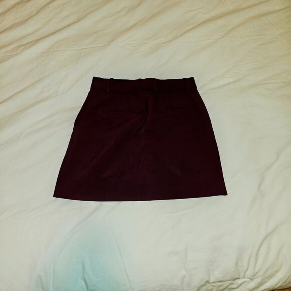 Babaton Chisel Skirt - Picture 2 of 3